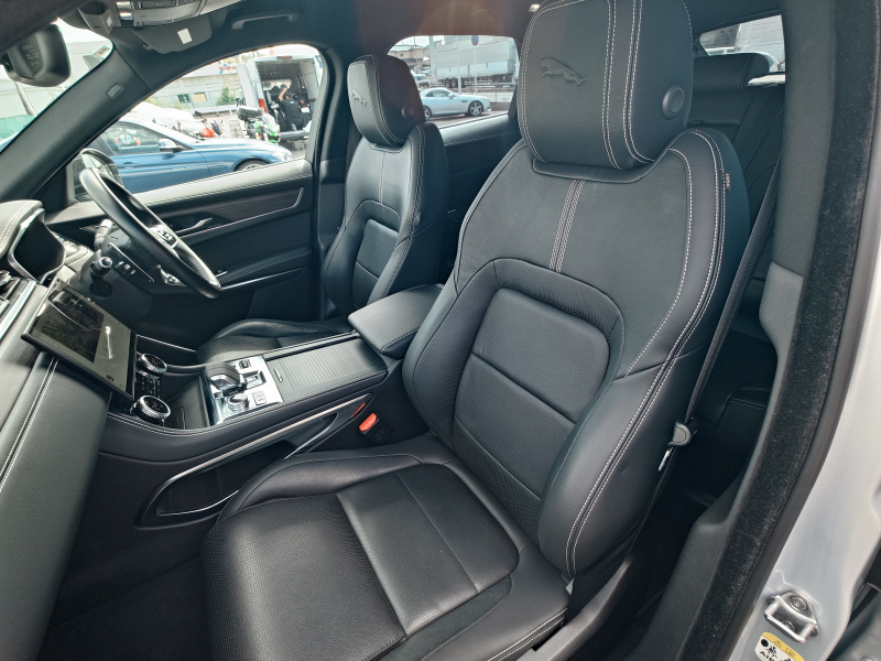 ジャガー F-PACE 中古車