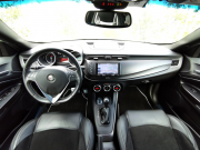 アルファロメオ ジュリエッタ 中古車