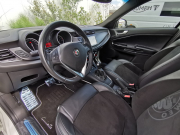 アルファロメオ ジュリエッタ 中古車