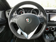 アルファロメオ ジュリエッタ 中古車