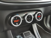 アルファロメオ ジュリエッタ 中古車