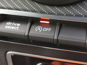 アウディ Q2 中古車