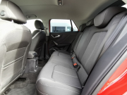 アウディ Q2 中古車