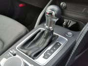 アウディ Q2 中古車