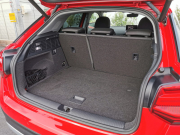 アウディ Q2 中古車