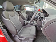 アウディ Q2 中古車