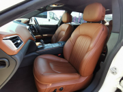 マセラティ ギブリ 中古車