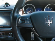 マセラティ ギブリ 中古車