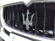 マセラティ ギブリ 中古車