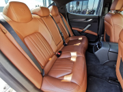 マセラティ ギブリ 中古車