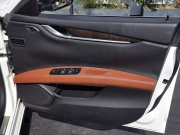 マセラティ ギブリ 中古車