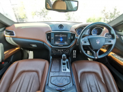 マセラティ ギブリ 中古車