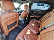 マセラティ ギブリ 中古車