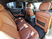 マセラティ ギブリ 中古車