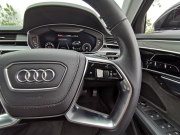 アウディ A8 中古車