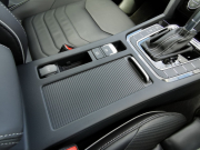 フォルクスワーゲン アルテオン 中古車