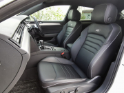 フォルクスワーゲン アルテオン 中古車