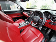 アルファロメオ ステルヴィオ 中古車