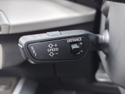 アウディ Q2 中古車