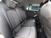 アウディ Q2 中古車