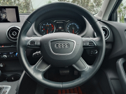 アウディ A3スポーツバック 中古車
