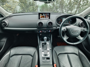 アウディ A3スポーツバック 中古車