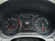 アウディ A3スポーツバック 中古車