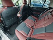 スバル レヴォーグ 中古車