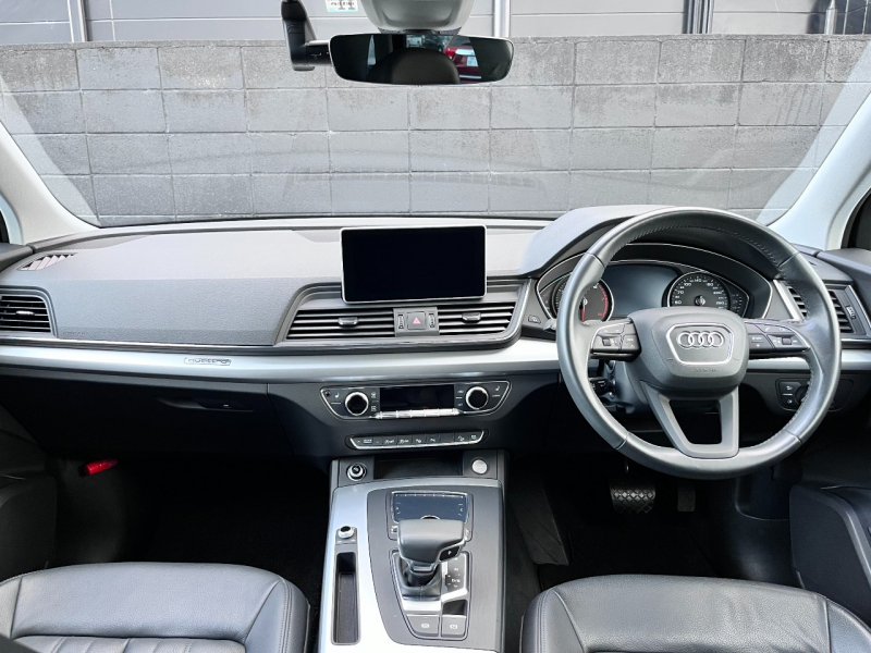 アウディ Q5 中古車