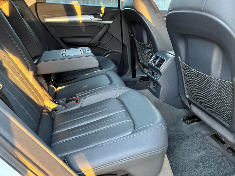 アウディ Q5 中古車