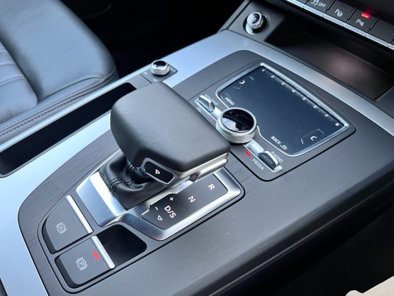 アウディ Q5 中古車