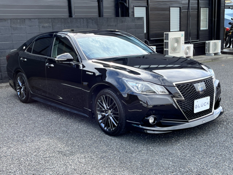 トヨタ クラウンハイブリッド 中古車
