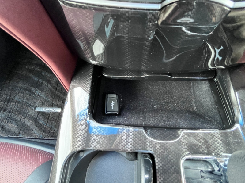 トヨタ クラウンハイブリッド 中古車