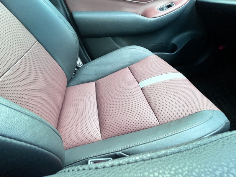 トヨタ クラウンハイブリッド 中古車