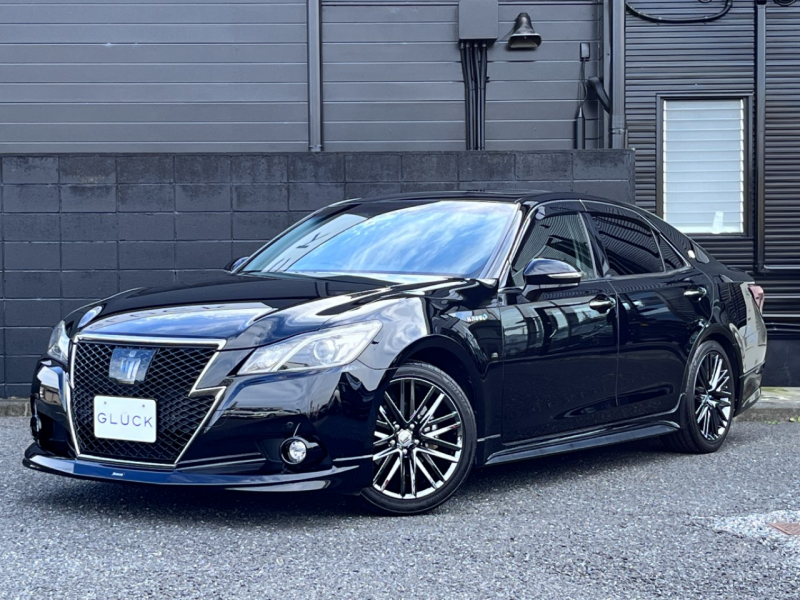 トヨタ クラウンハイブリッド 中古車