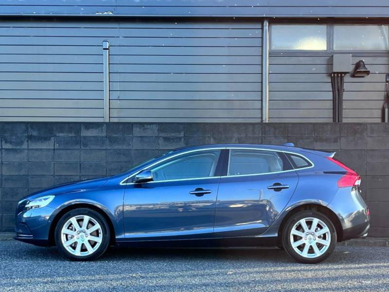 ボルボ V40 中古車