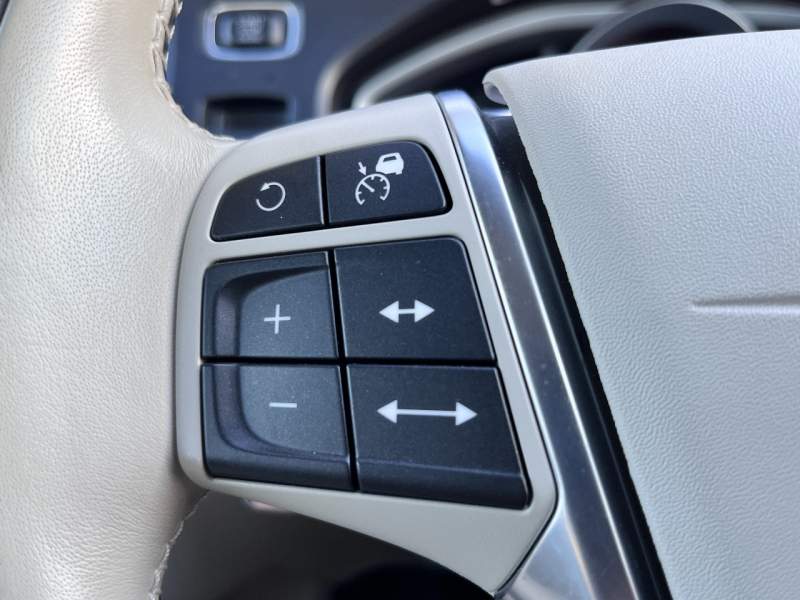 ボルボ V40 中古車