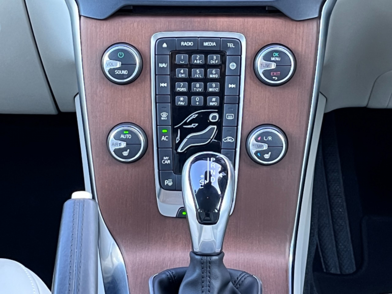 ボルボ V40 中古車