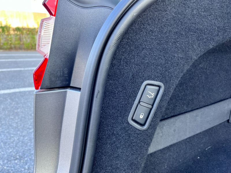 マセラティ レヴァンテ 中古車