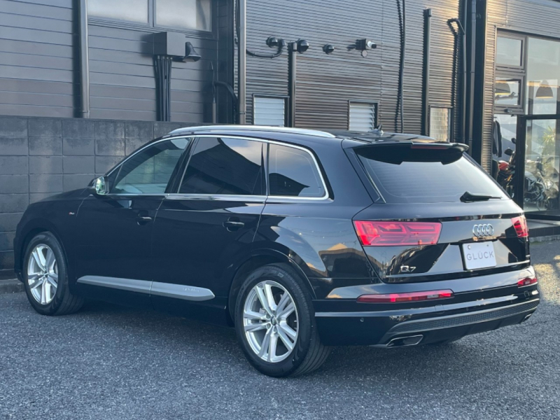 アウディ Q7 中古車