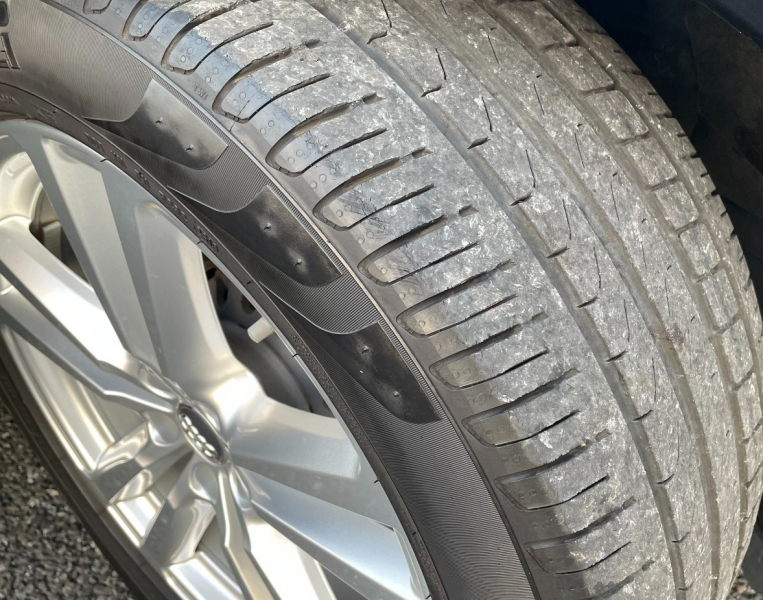 アウディ Q7 中古車