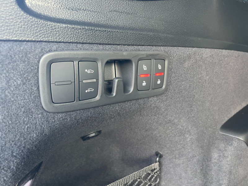 アウディ Q7 中古車