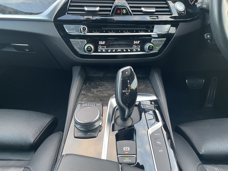 BMW 5シリーズ 中古車