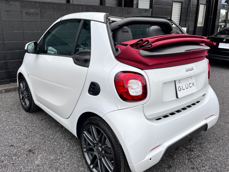 スマート フォーツー カブリオ 中古車