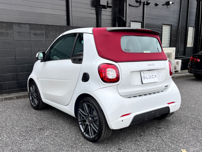 スマート フォーツー カブリオ 中古車
