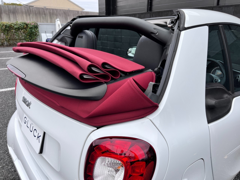 スマート フォーツー カブリオ 中古車