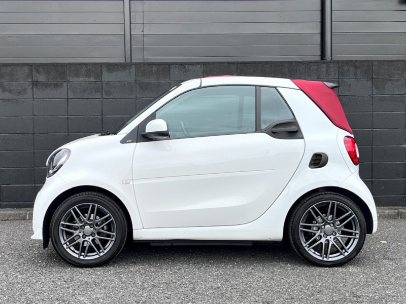 スマート フォーツー カブリオ 中古車