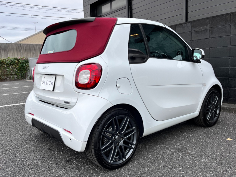 スマート フォーツー カブリオ 中古車