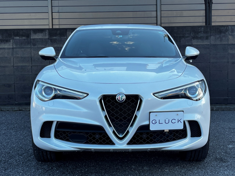 アルファロメオ ステルヴィオ 中古車