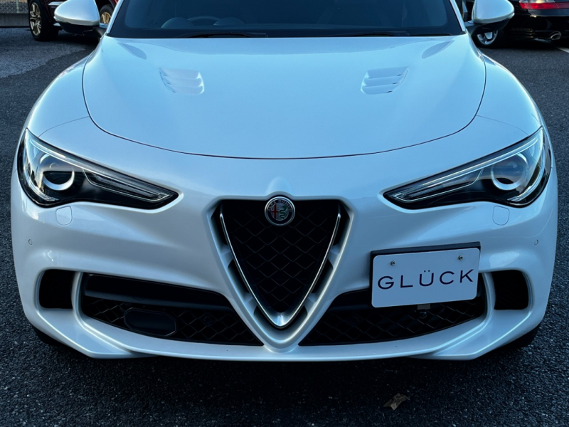 アルファロメオ ステルヴィオ 中古車